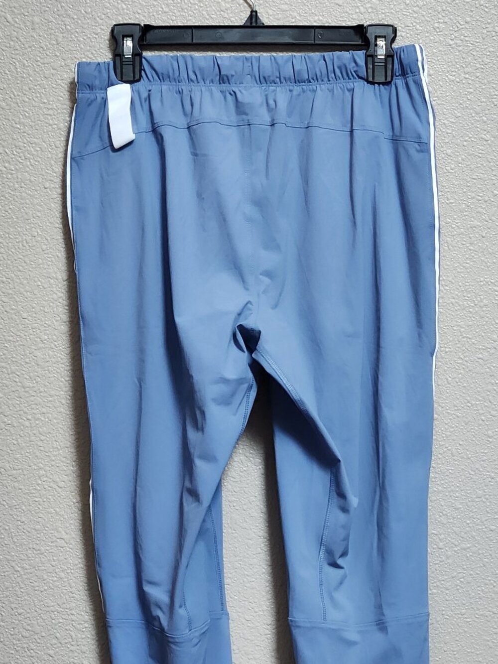 FABLETICS The One Jogger Blue - Small - NEW NWT - Picture 6 of 7